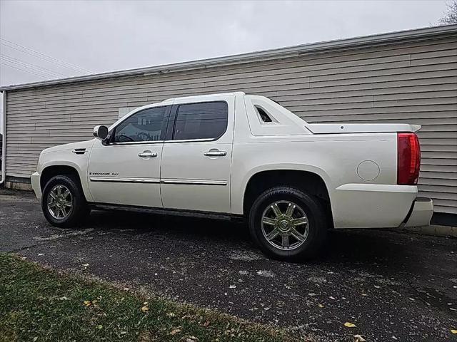 used 2009 Cadillac Escalade EXT car, priced at $17,411