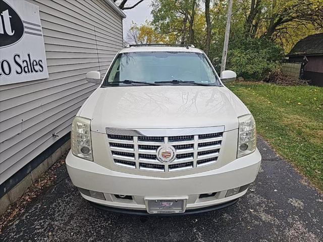 used 2009 Cadillac Escalade EXT car, priced at $17,411