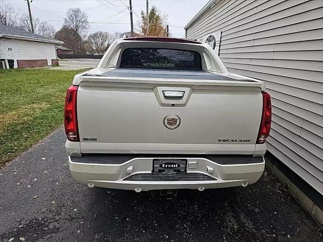 used 2009 Cadillac Escalade EXT car, priced at $17,411