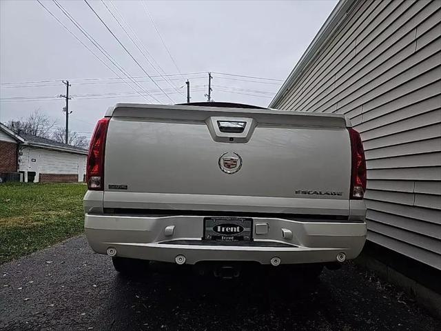 used 2009 Cadillac Escalade EXT car, priced at $17,411