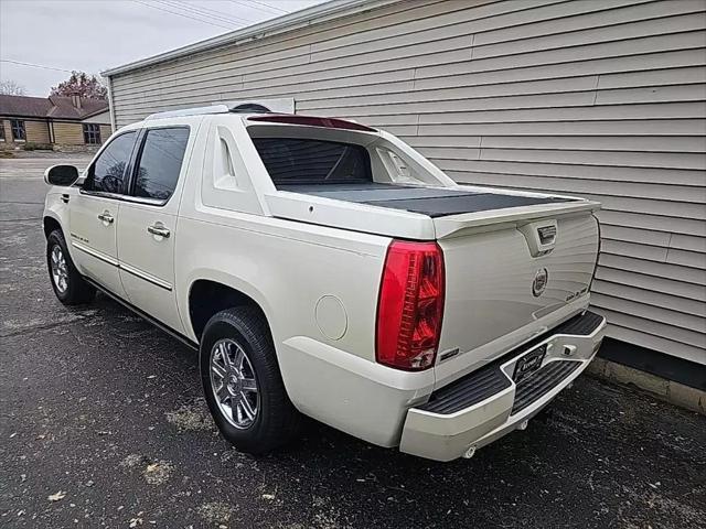 used 2009 Cadillac Escalade EXT car, priced at $17,411