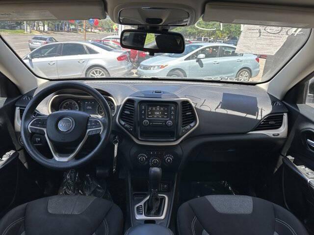 used 2015 Jeep Cherokee car, priced at $6,995