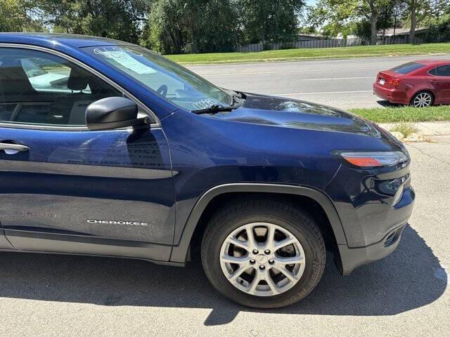 used 2015 Jeep Cherokee car, priced at $6,995