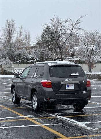 used 2009 Toyota Highlander car, priced at $6,995