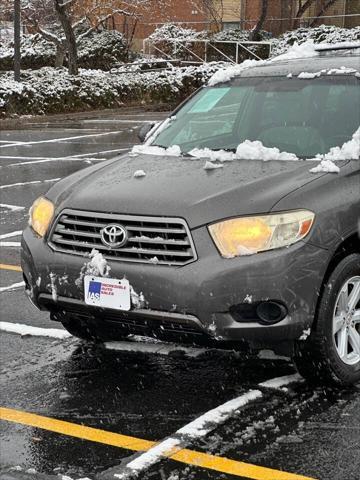 used 2009 Toyota Highlander car, priced at $6,995