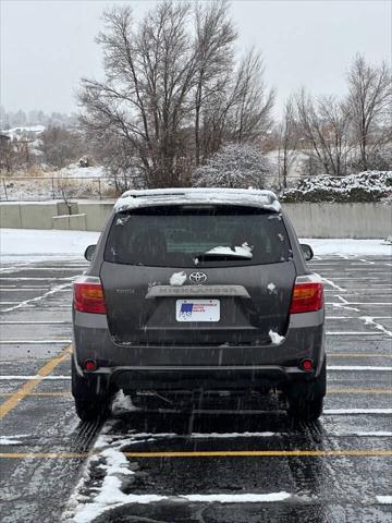 used 2009 Toyota Highlander car, priced at $6,995