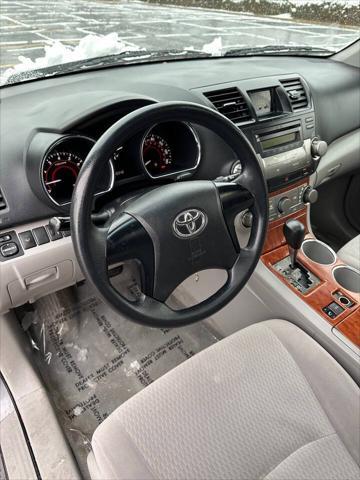 used 2009 Toyota Highlander car, priced at $6,995