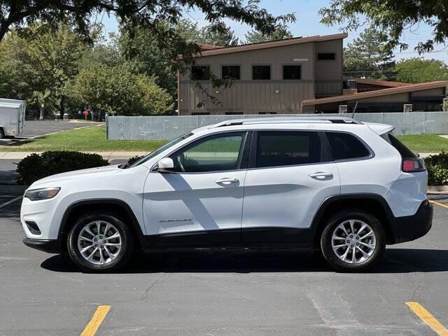 used 2019 Jeep Cherokee car, priced at $10,995