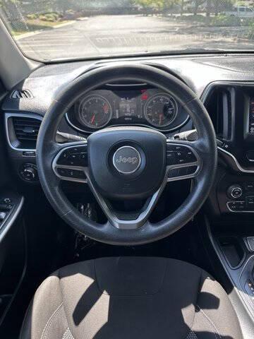 used 2019 Jeep Cherokee car, priced at $10,995