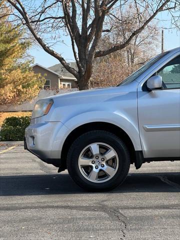 used 2011 Honda Pilot car, priced at $5,995