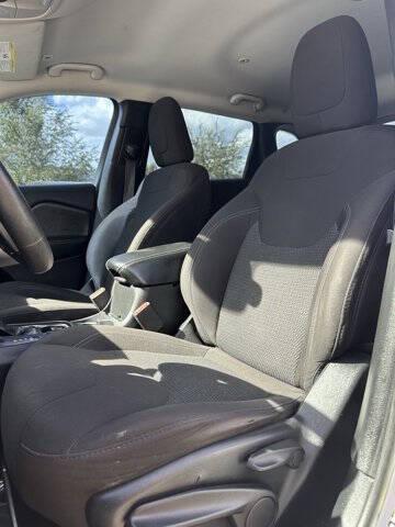 used 2019 Jeep Cherokee car, priced at $9,995