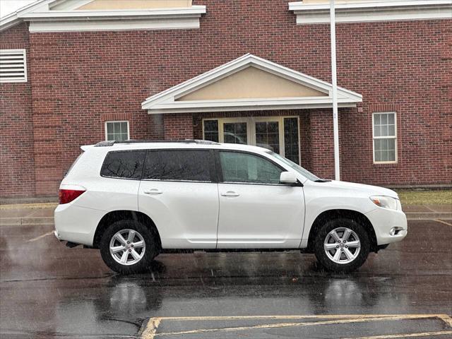 used 2010 Toyota Highlander car, priced at $6,995