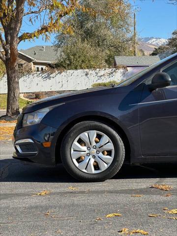 used 2016 Chevrolet Cruze Limited car, priced at $5,995