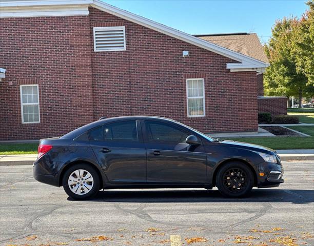 used 2016 Chevrolet Cruze Limited car, priced at $5,995