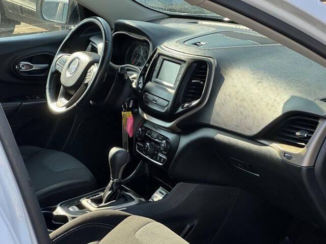 used 2016 Jeep Cherokee car, priced at $7,995