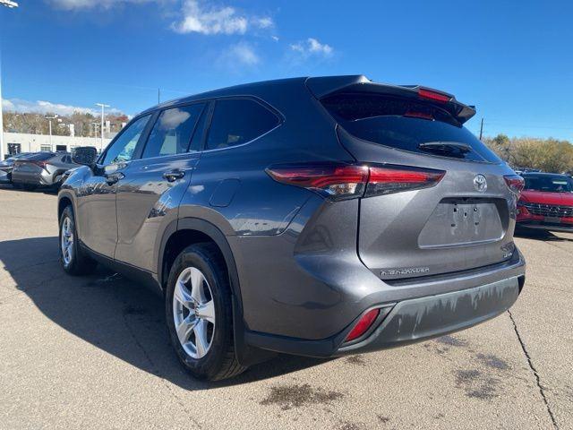 used 2024 Toyota Highlander car, priced at $40,390