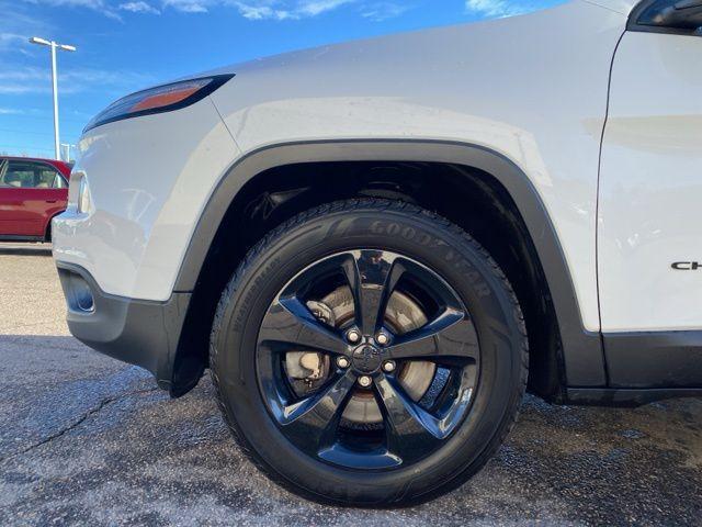 used 2018 Jeep Cherokee car, priced at $18,490