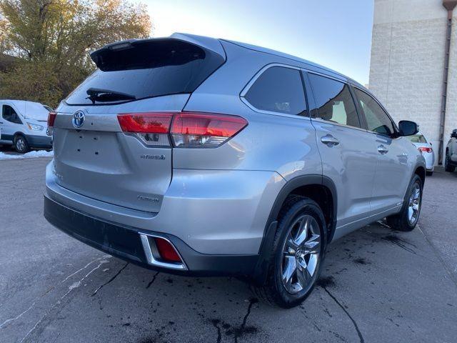 used 2019 Toyota Highlander Hybrid car, priced at $30,490