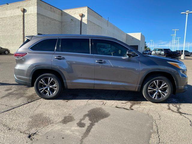 used 2016 Toyota Highlander car, priced at $20,490