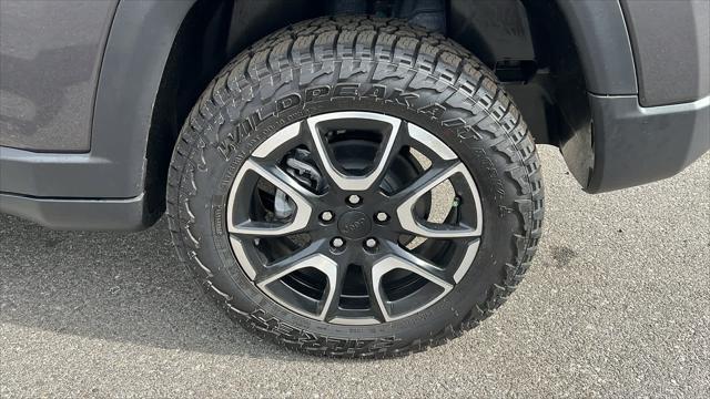 new 2024 Jeep Compass car, priced at $32,000