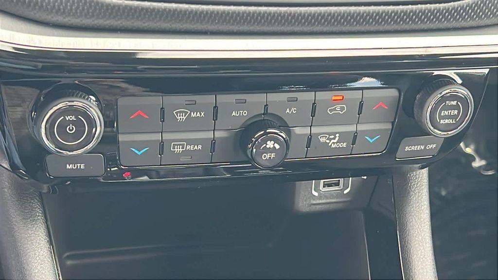 new 2025 Jeep Compass car, priced at $32,100