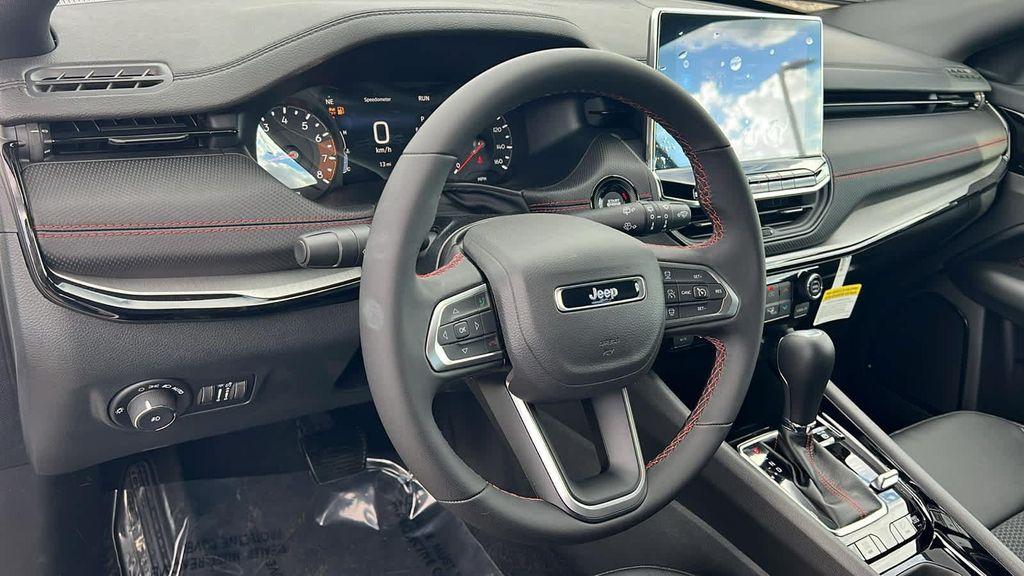 new 2025 Jeep Compass car, priced at $32,100