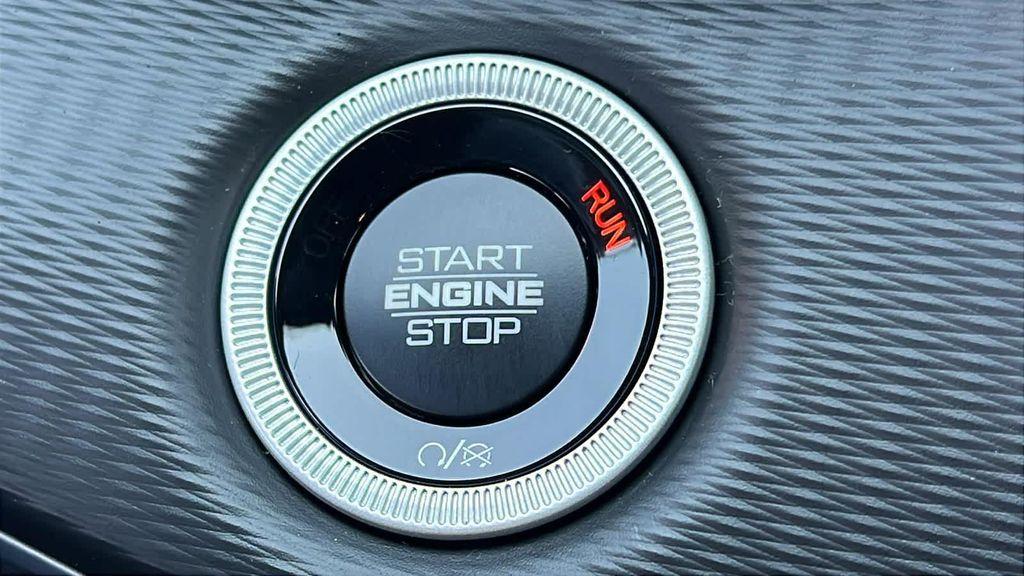 new 2025 Jeep Grand Cherokee L car, priced at $40,000