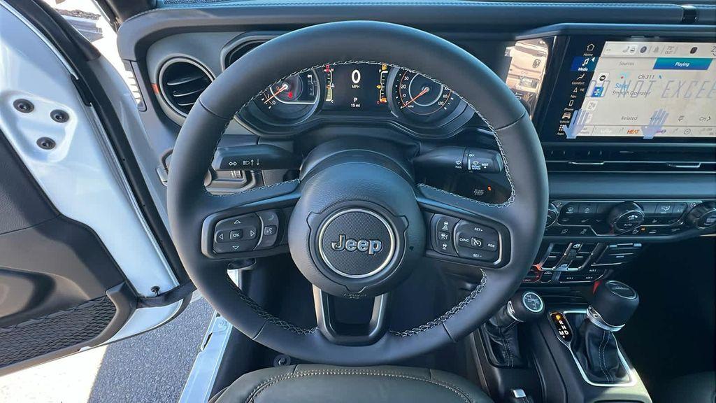 new 2025 Jeep Gladiator car, priced at $51,225