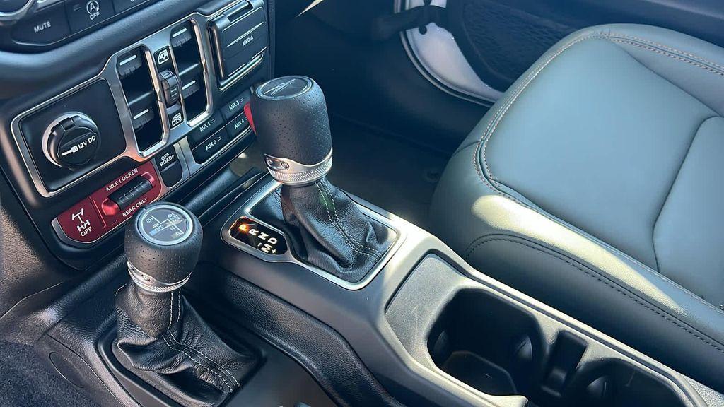 new 2025 Jeep Gladiator car, priced at $51,225
