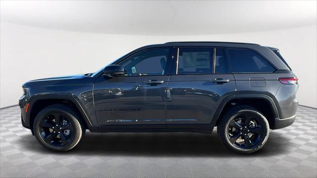 new 2025 Jeep Grand Cherokee car, priced at $51,980