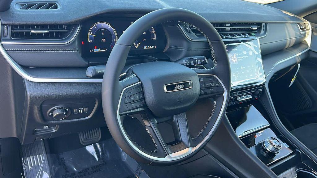 new 2025 Jeep Grand Cherokee L car, priced at $42,500