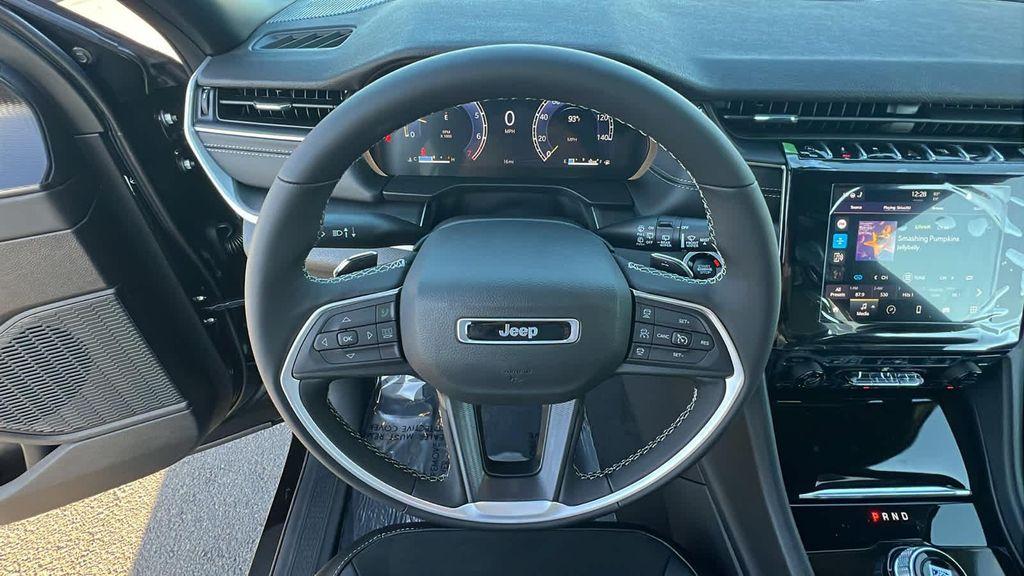 new 2025 Jeep Grand Cherokee L car, priced at $42,500