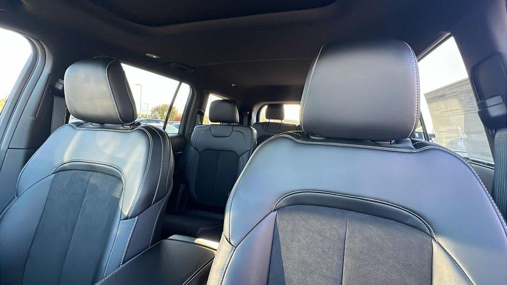 new 2025 Jeep Grand Cherokee L car, priced at $42,500