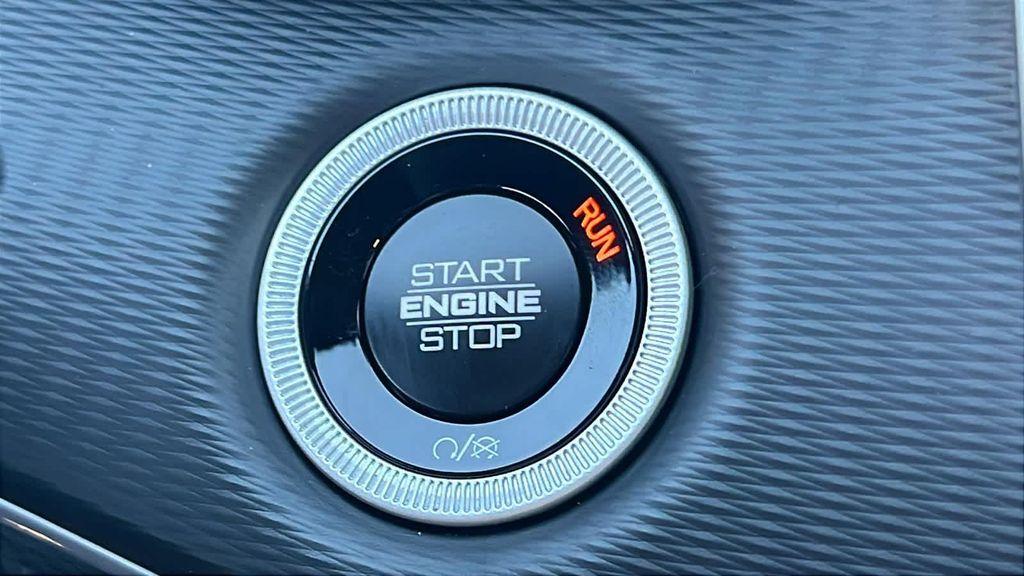 new 2025 Jeep Grand Cherokee L car, priced at $42,500