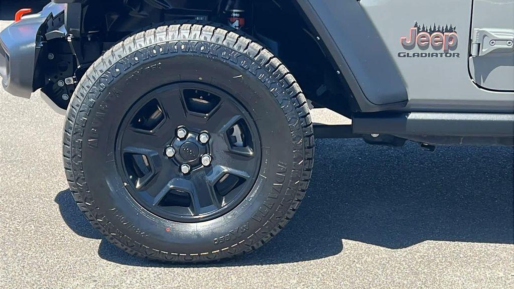used 2022 Jeep Gladiator car, priced at $38,980