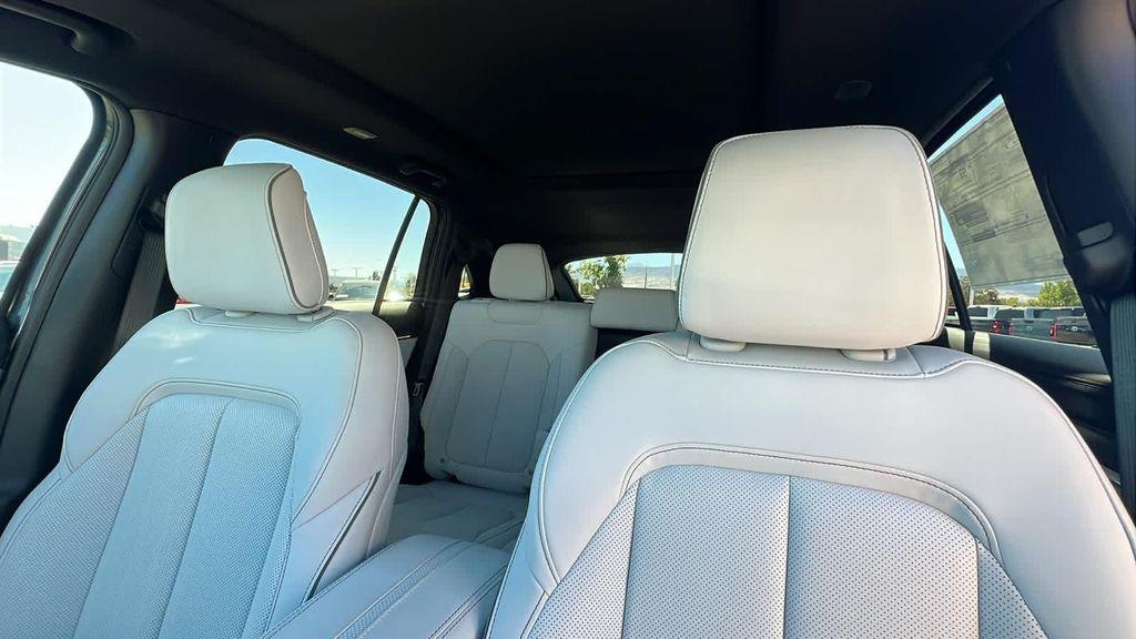 new 2025 Jeep Wagoneer S car, priced at $56,050