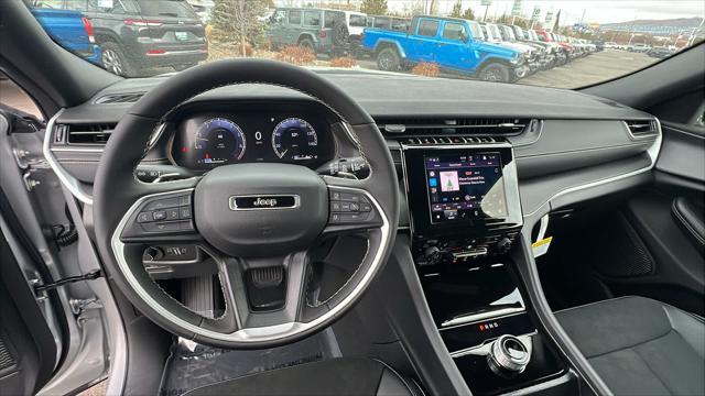 new 2025 Jeep Grand Cherokee car, priced at $43,880