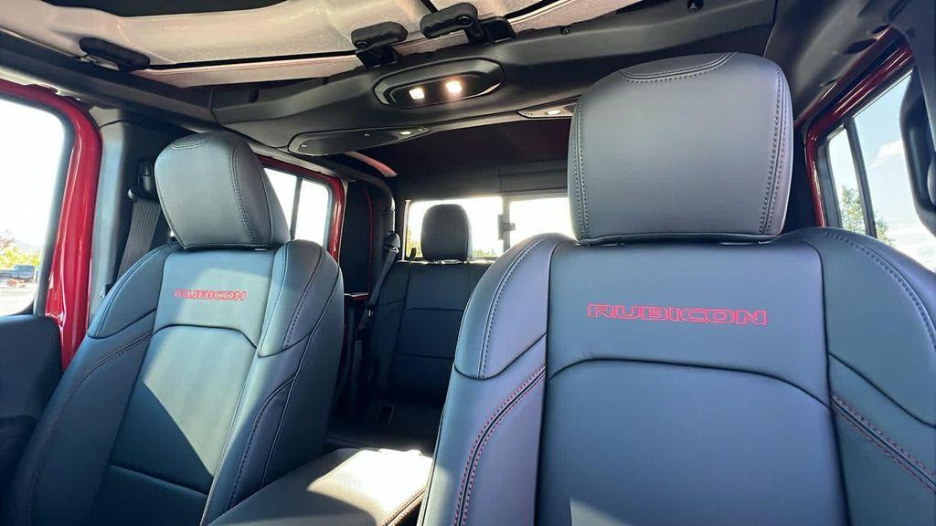 new 2025 Jeep Gladiator car, priced at $51,914