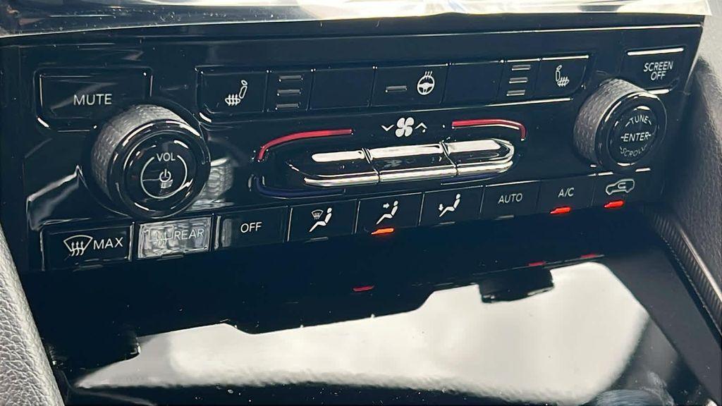 new 2025 Jeep Grand Cherokee car, priced at $41,750