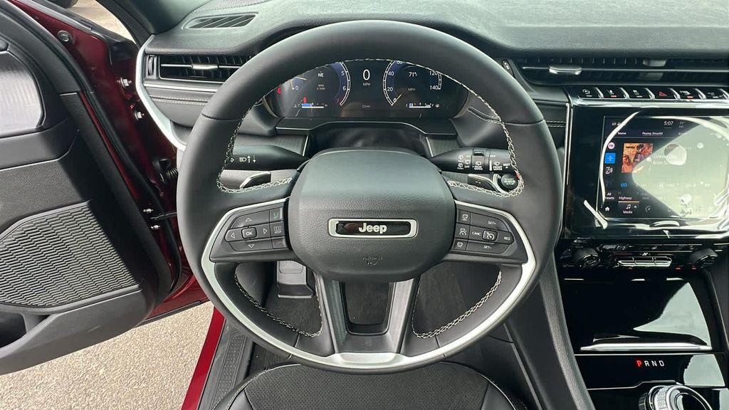 new 2025 Jeep Grand Cherokee car, priced at $41,750