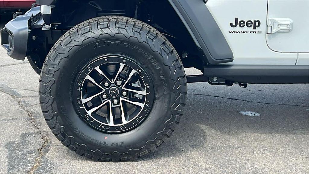 new 2025 Jeep Wrangler car, priced at $48,260