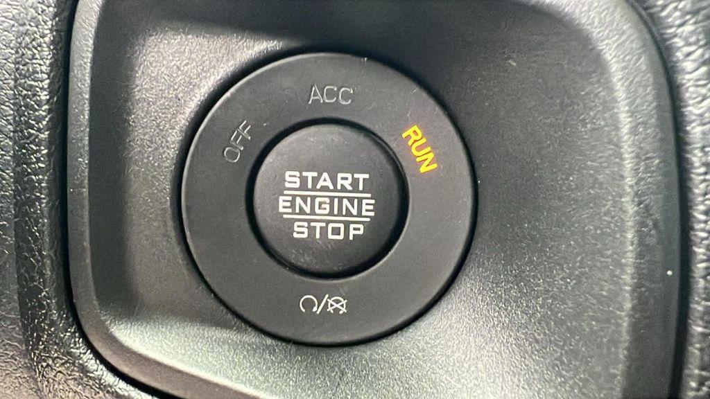 new 2025 Jeep Wrangler car, priced at $34,100