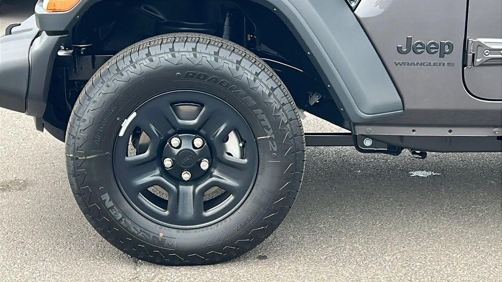 new 2025 Jeep Wrangler car, priced at $34,100