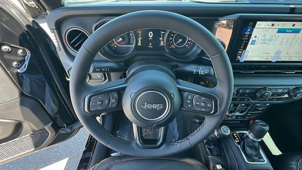 new 2025 Jeep Gladiator car, priced at $52,400