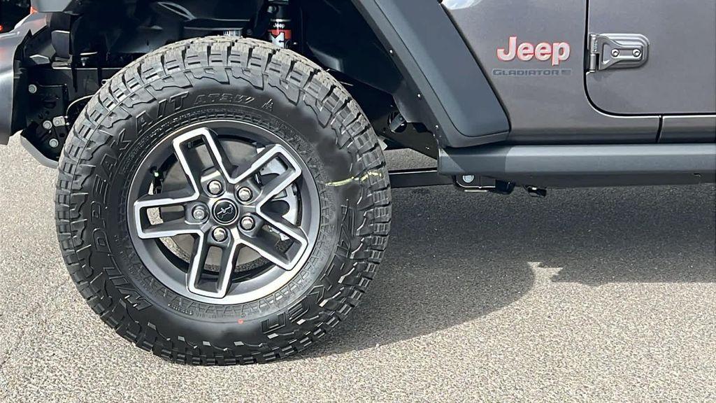 new 2025 Jeep Gladiator car, priced at $46,349