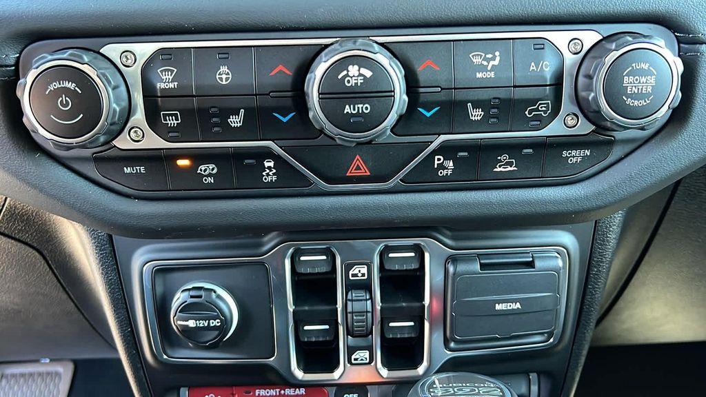 new 2025 Jeep Wrangler car, priced at $98,900