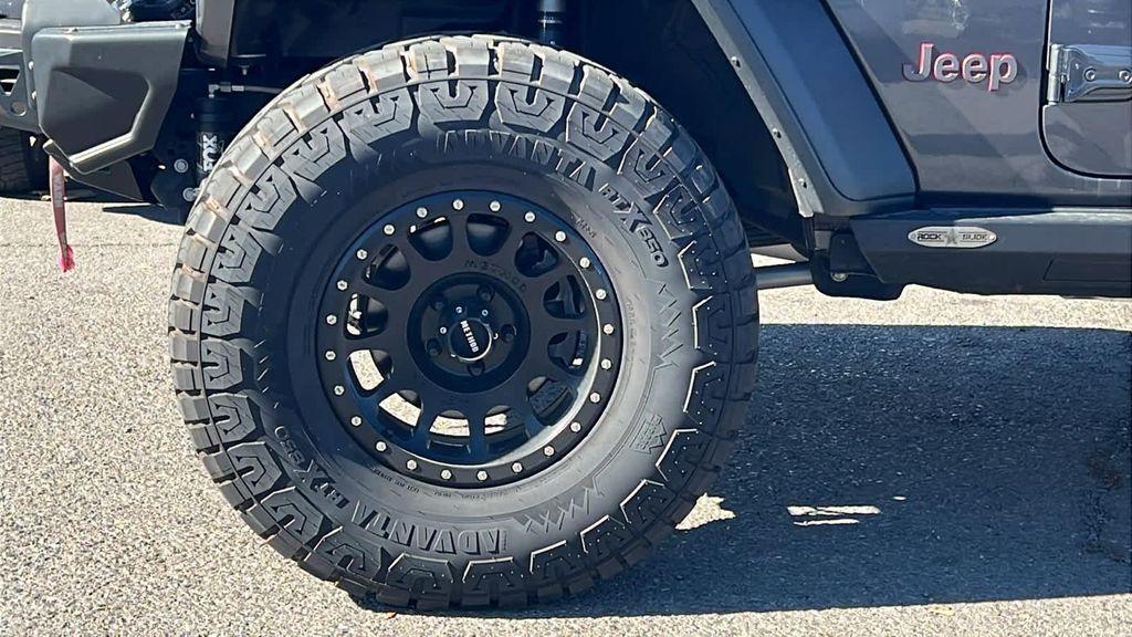 used 2021 Jeep Gladiator car, priced at $48,980