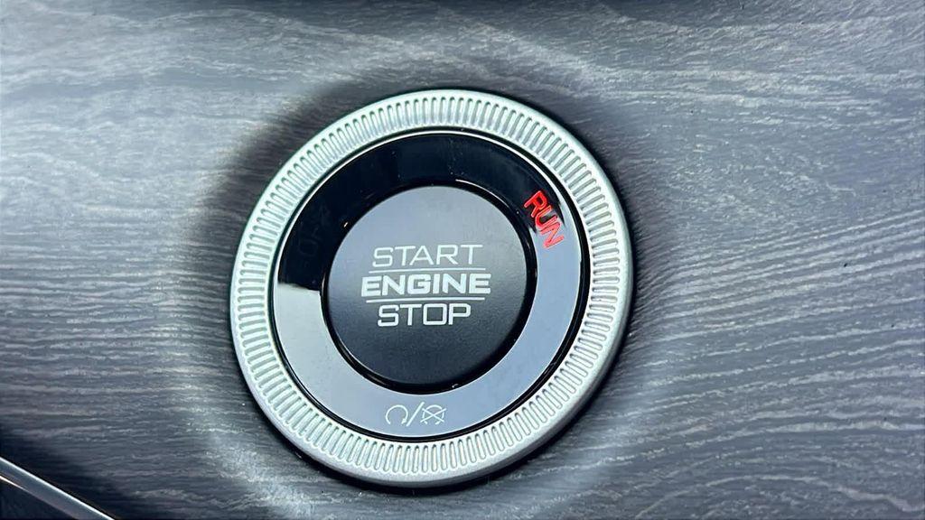 new 2025 Jeep Grand Cherokee L car, priced at $49,300