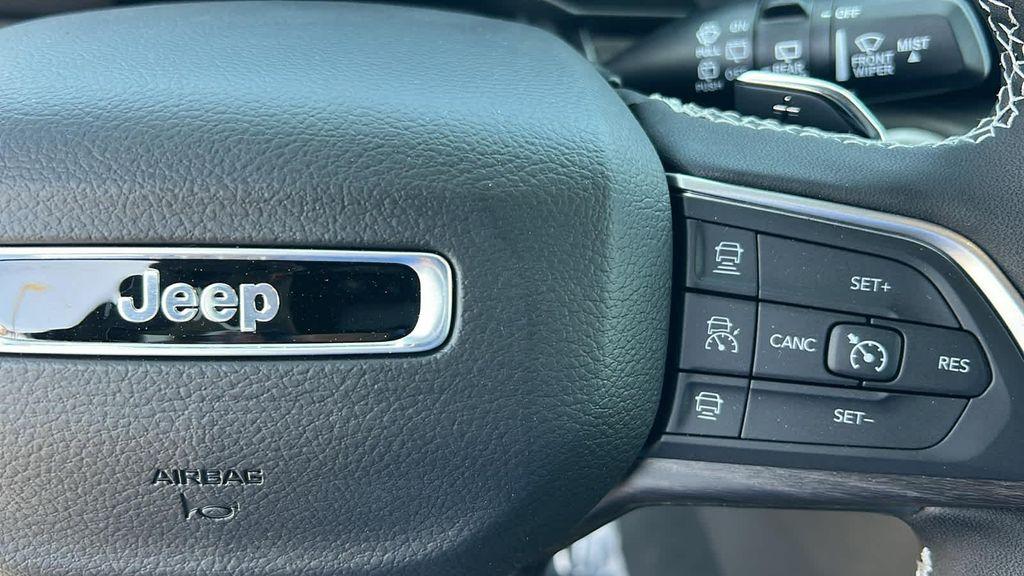 new 2025 Jeep Grand Cherokee L car, priced at $49,300