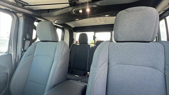 new 2025 Jeep Gladiator car, priced at $42,500
